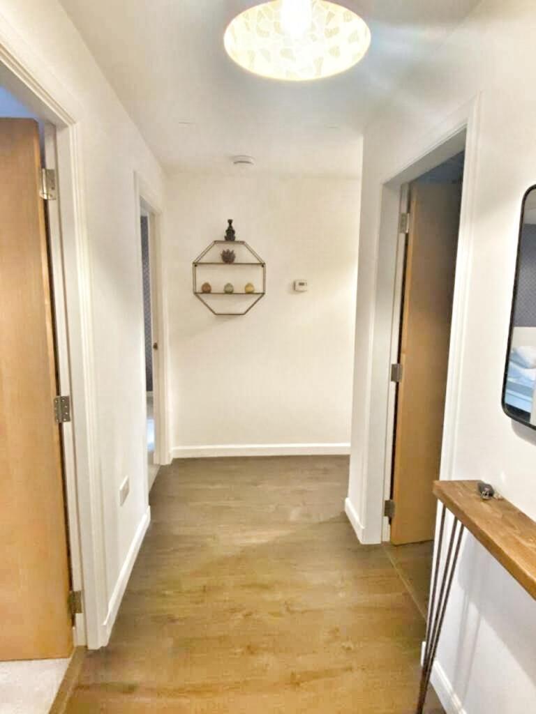 2 Bed City Centre Apt, Free Parking - Albert Clock, Customs House ベルファスト エクステリア 写真